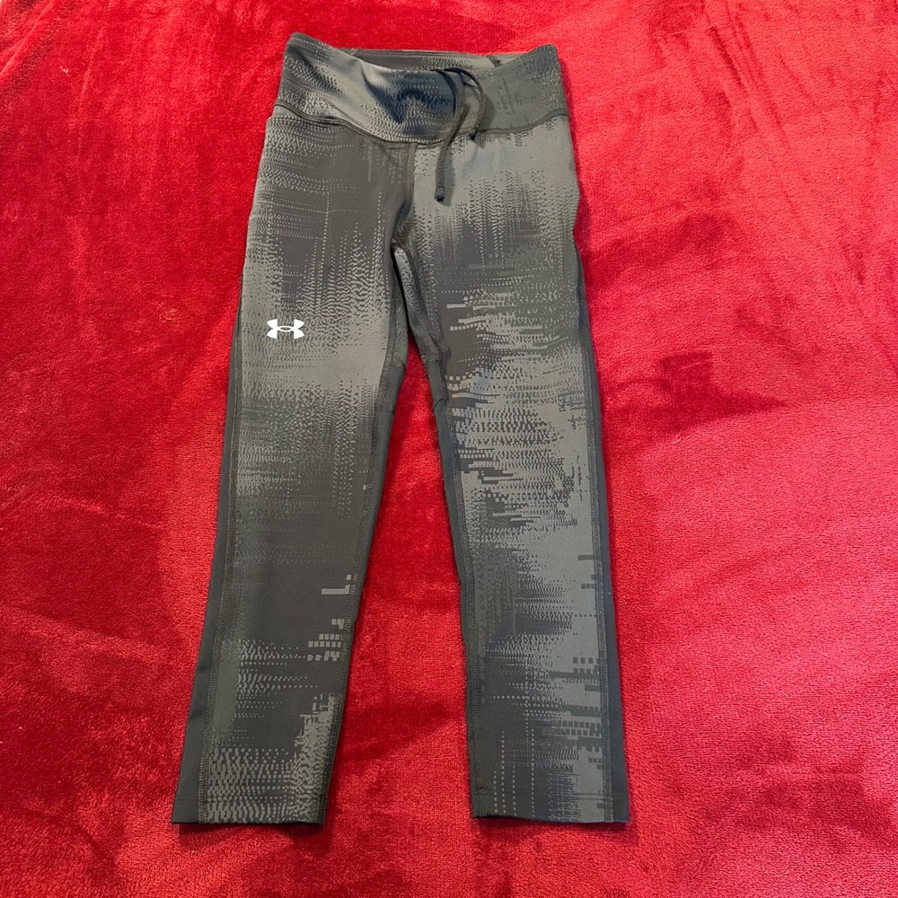 Under Armour HeatGear Compression Leggings Grey Black Digital Print XS Crop‎